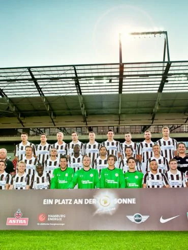Mannschaftsfoto FC St. Pauli in der Saison 2011/12